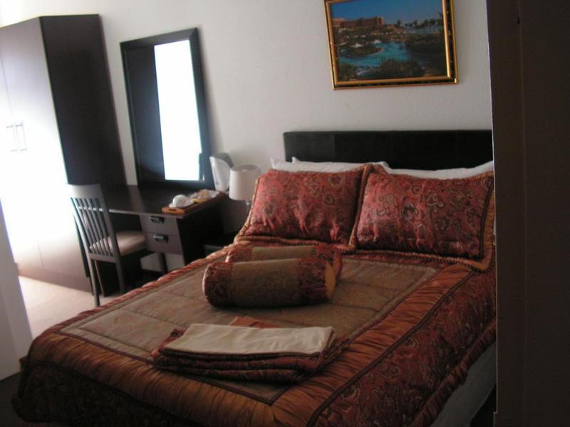 Moshitametsi Guesthouse Kempton Park Luaran gambar
