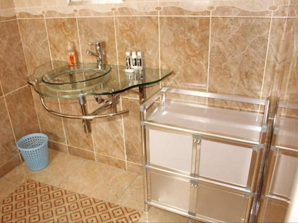 Moshitametsi Guesthouse Kempton Park Luaran gambar