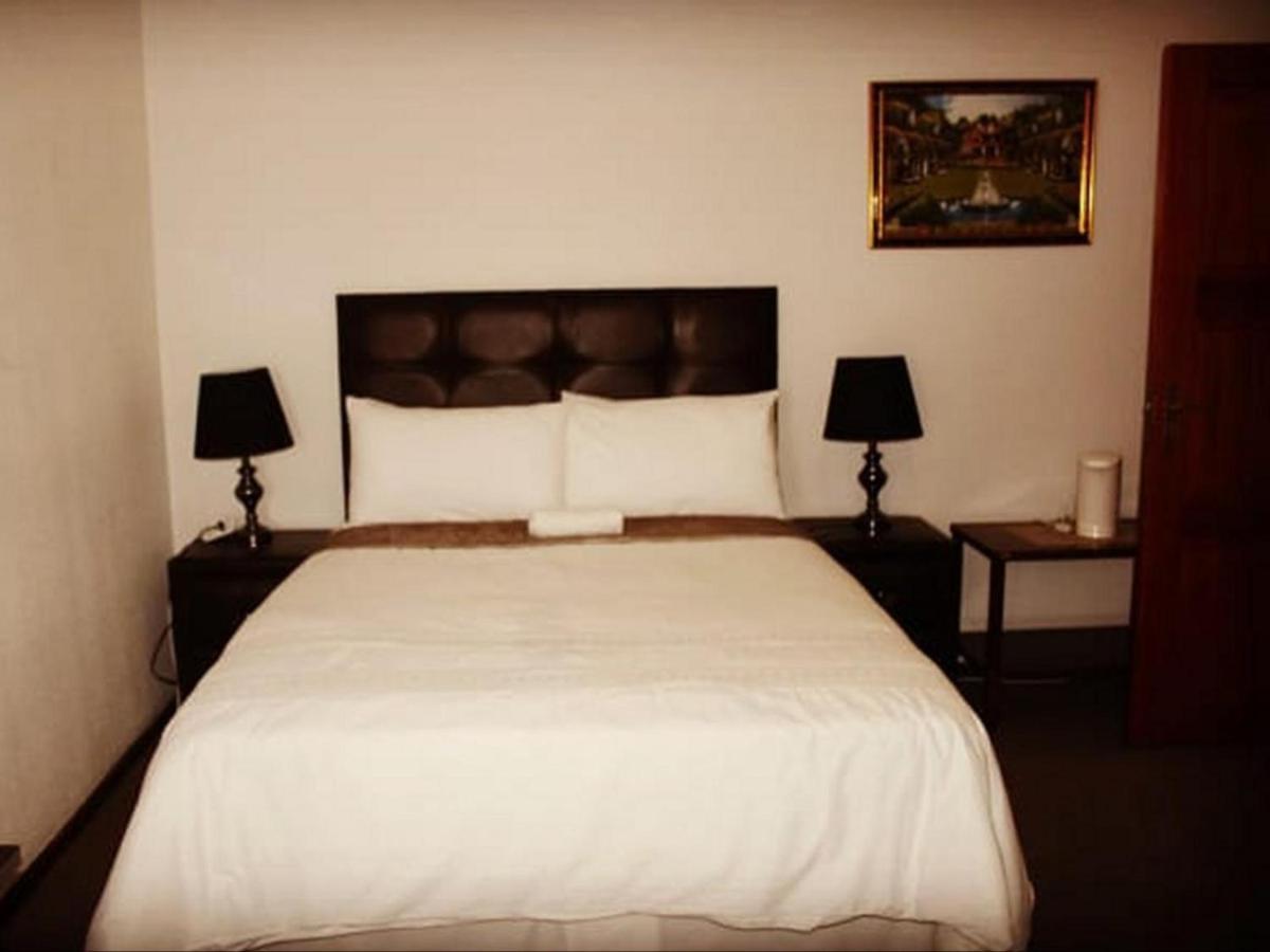 Moshitametsi Guesthouse Kempton Park Luaran gambar