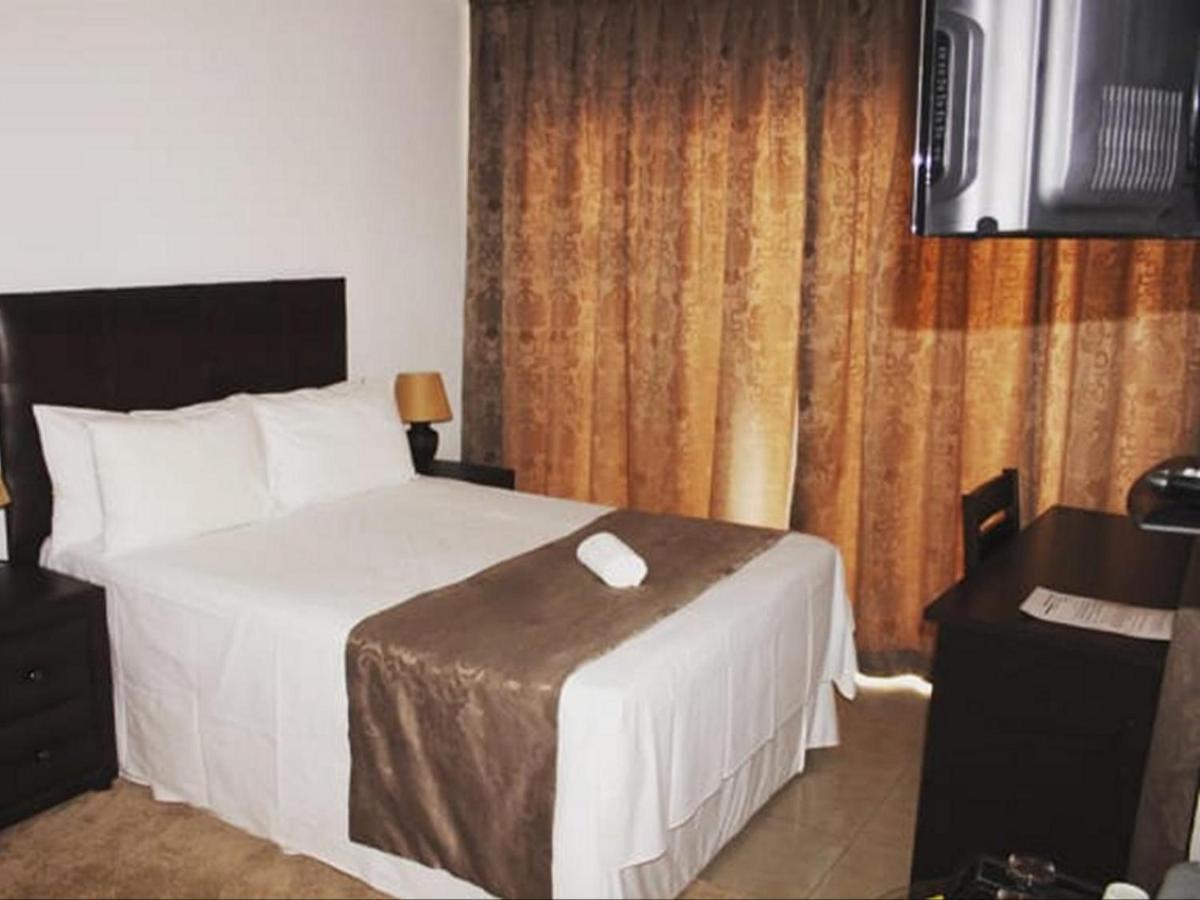 Moshitametsi Guesthouse Kempton Park Luaran gambar
