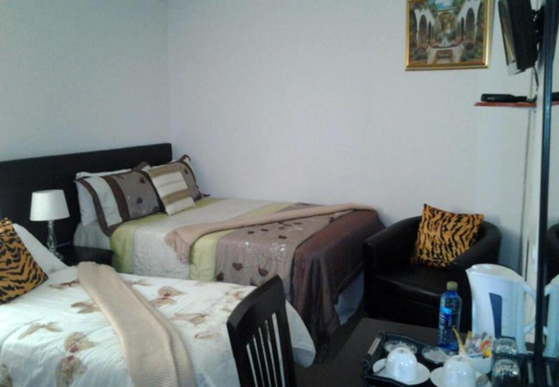 Moshitametsi Guesthouse Kempton Park Luaran gambar