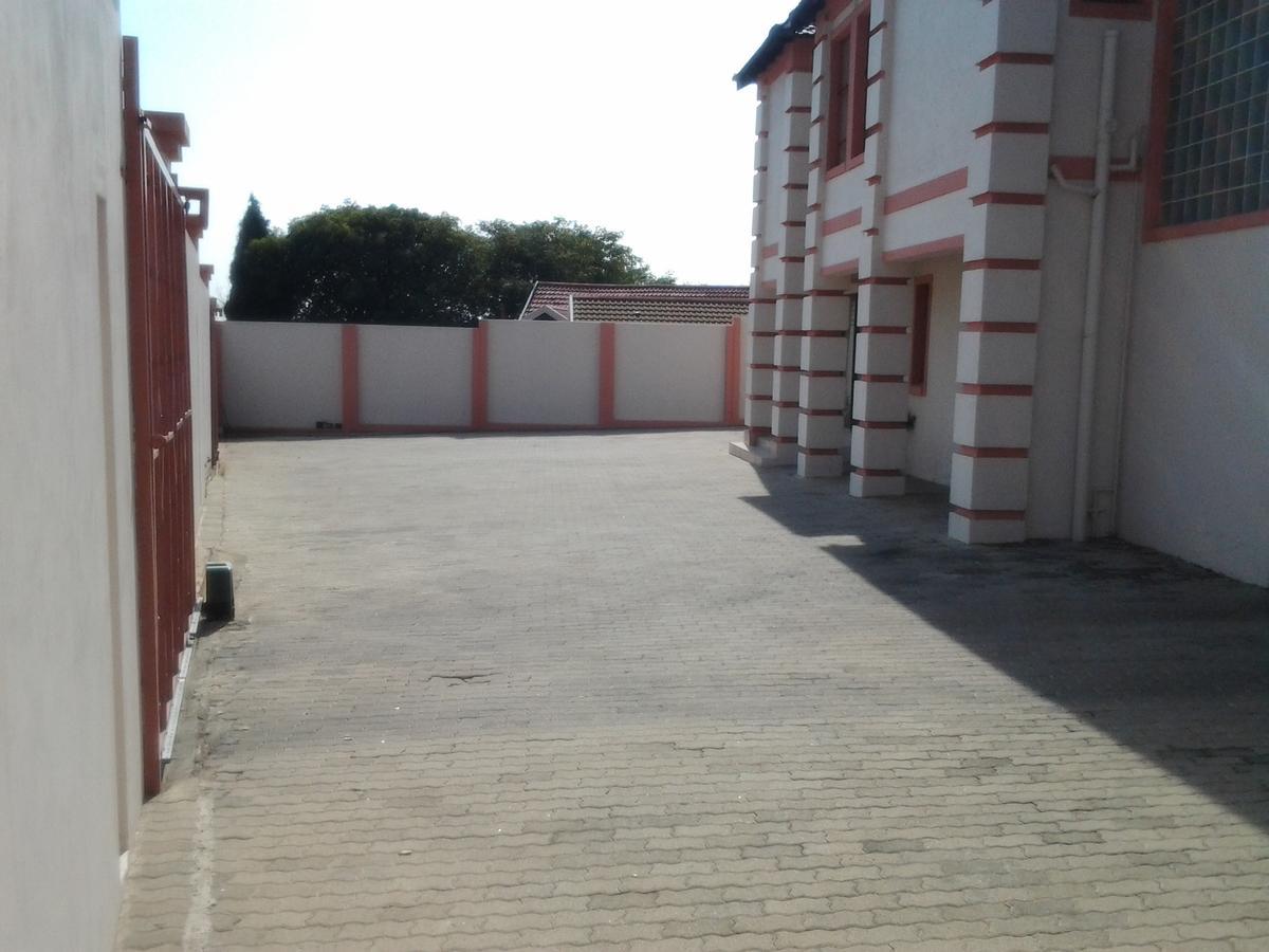 Moshitametsi Guesthouse Kempton Park Luaran gambar