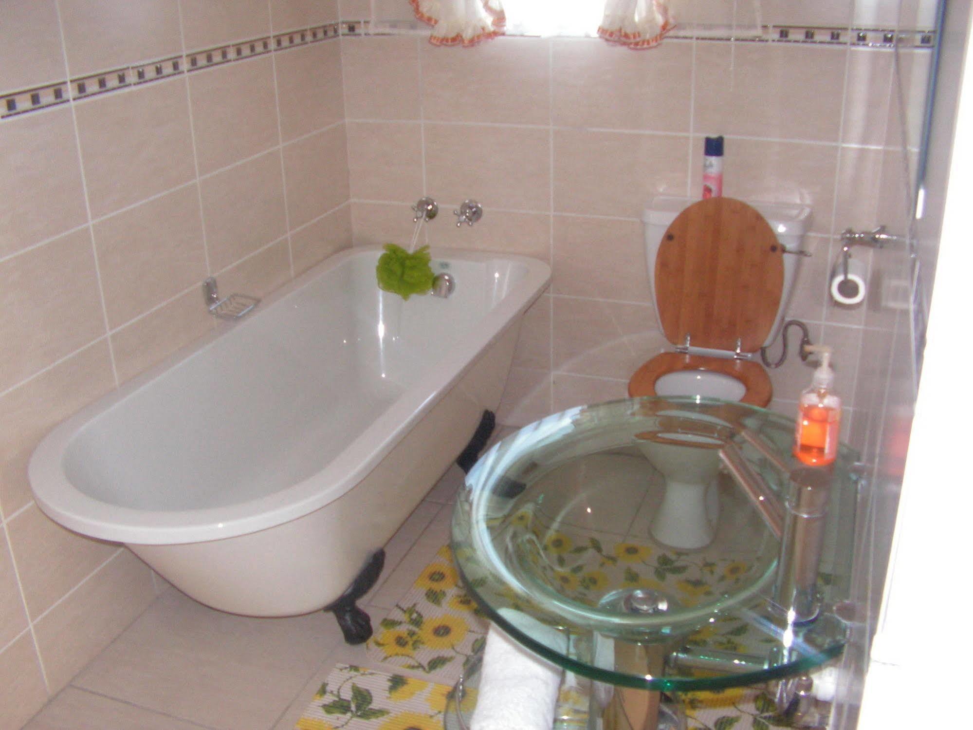 Moshitametsi Guesthouse Kempton Park Luaran gambar