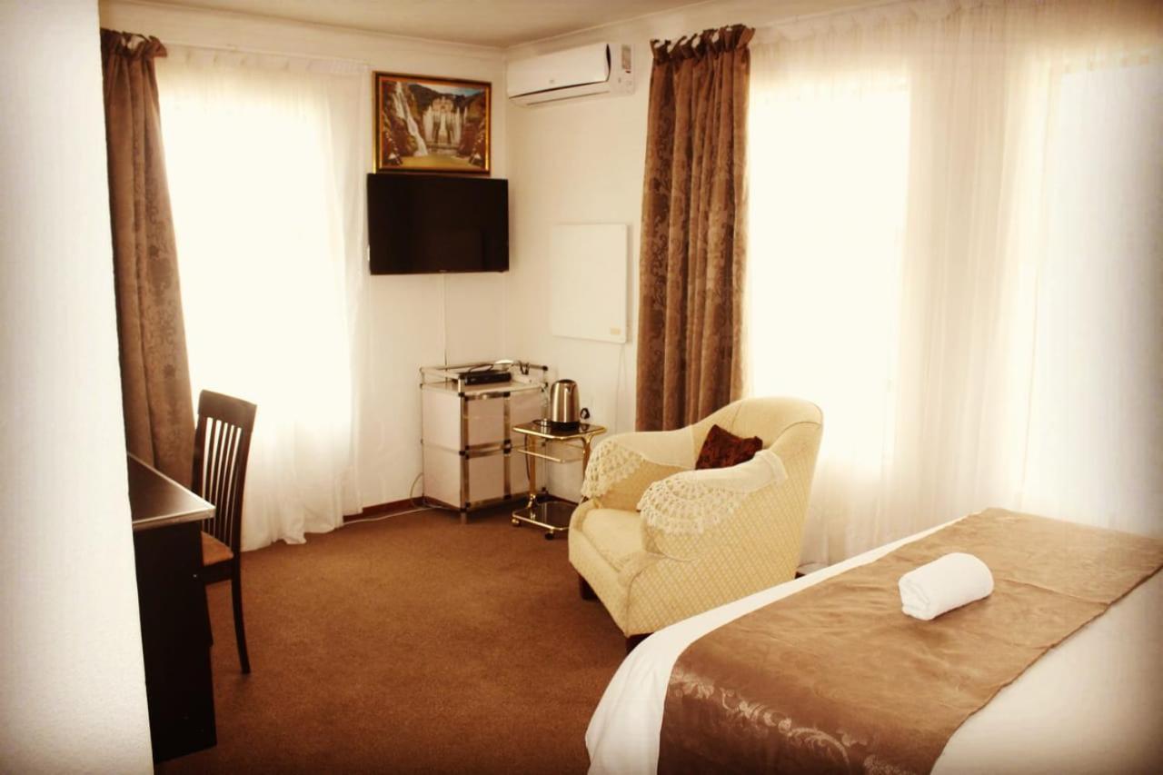 Moshitametsi Guesthouse Kempton Park Luaran gambar